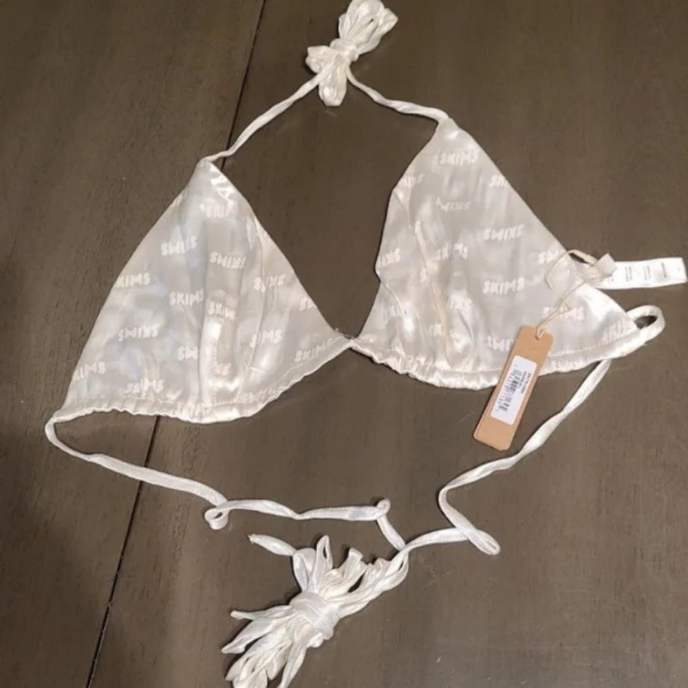 NWT SKIMS Jacquard Triangle Bralette in Marble (white) with SKIMS Logo Size M - Picture 5 of 5